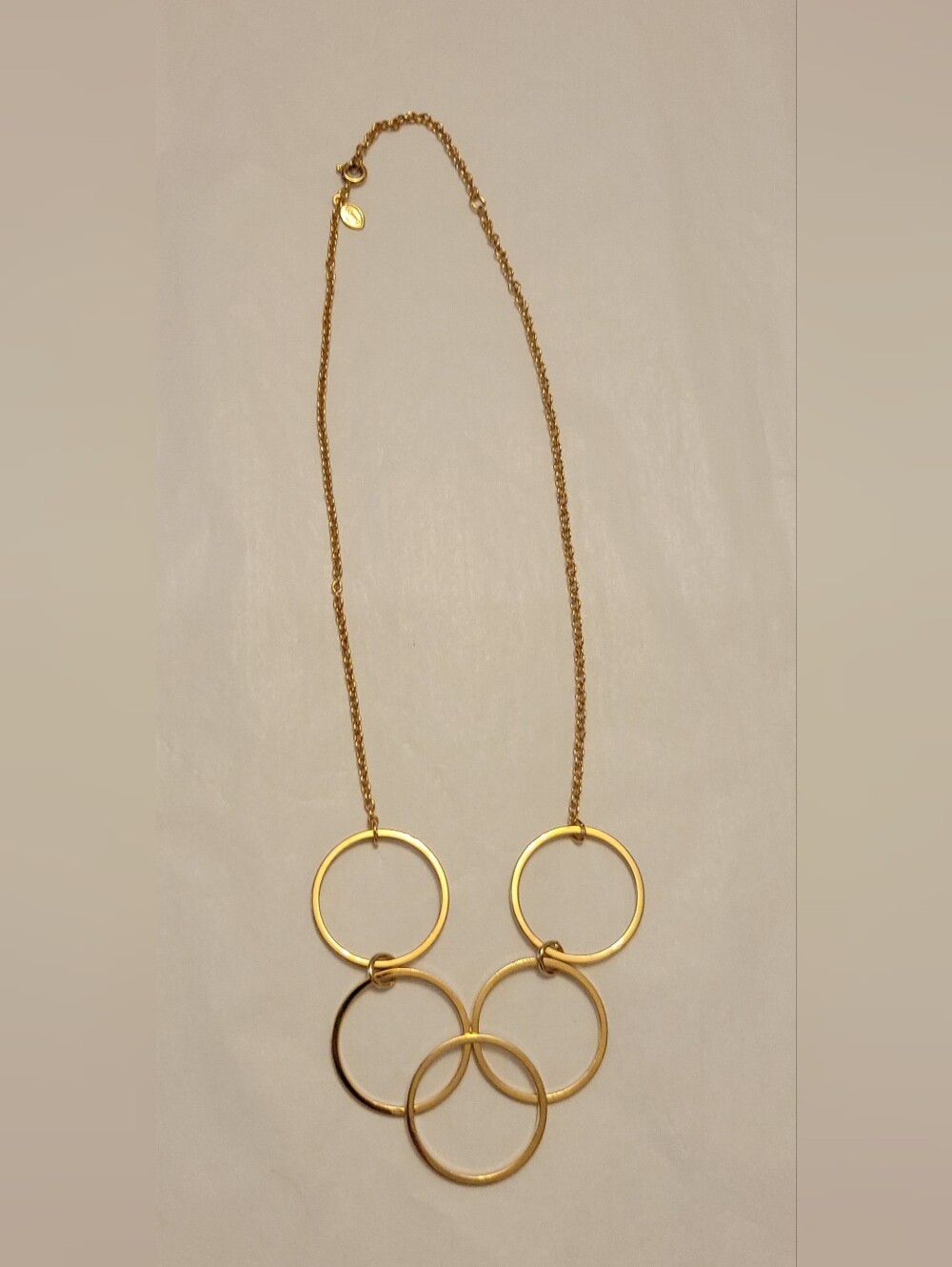 Avon Gold-Tone Interlocking Circle Necklace